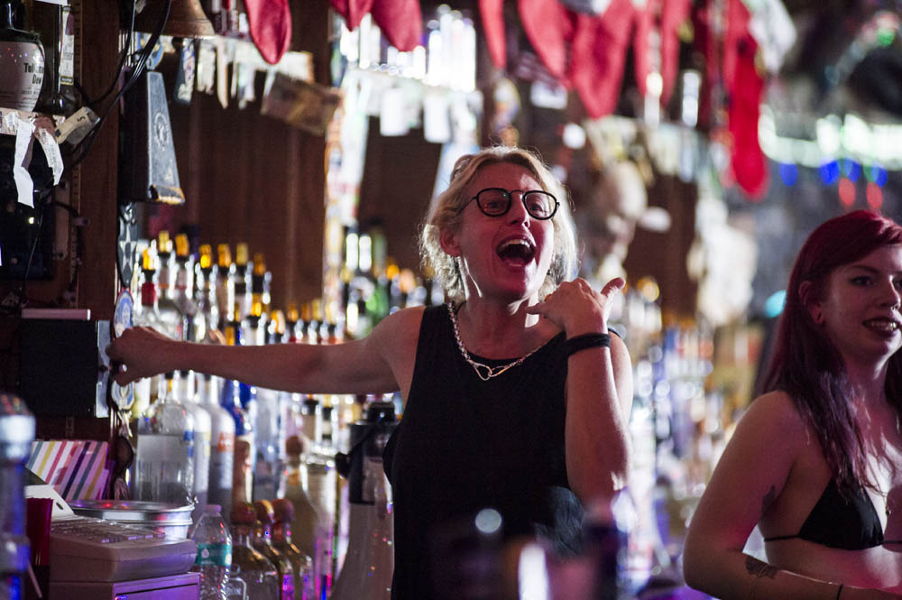 Hogs & Heifers Saloon_0117