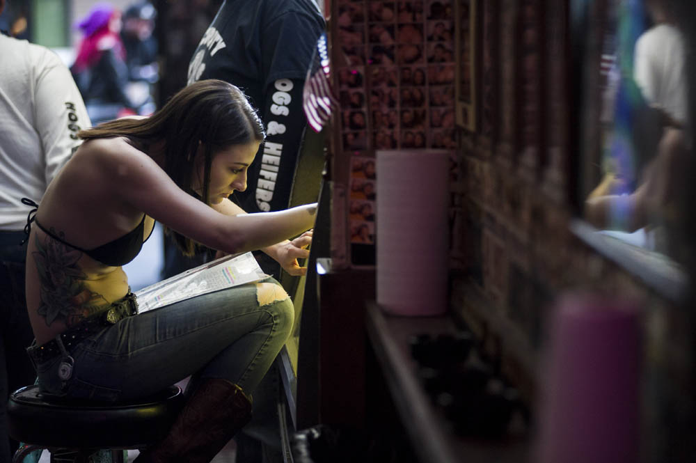 Hogs & Heifers Saloon_0118