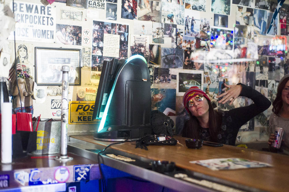 Hogs & Heifers Saloon_0120