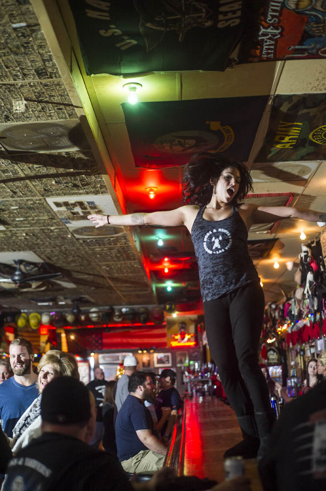 Hogs & Heifers Saloon_0121