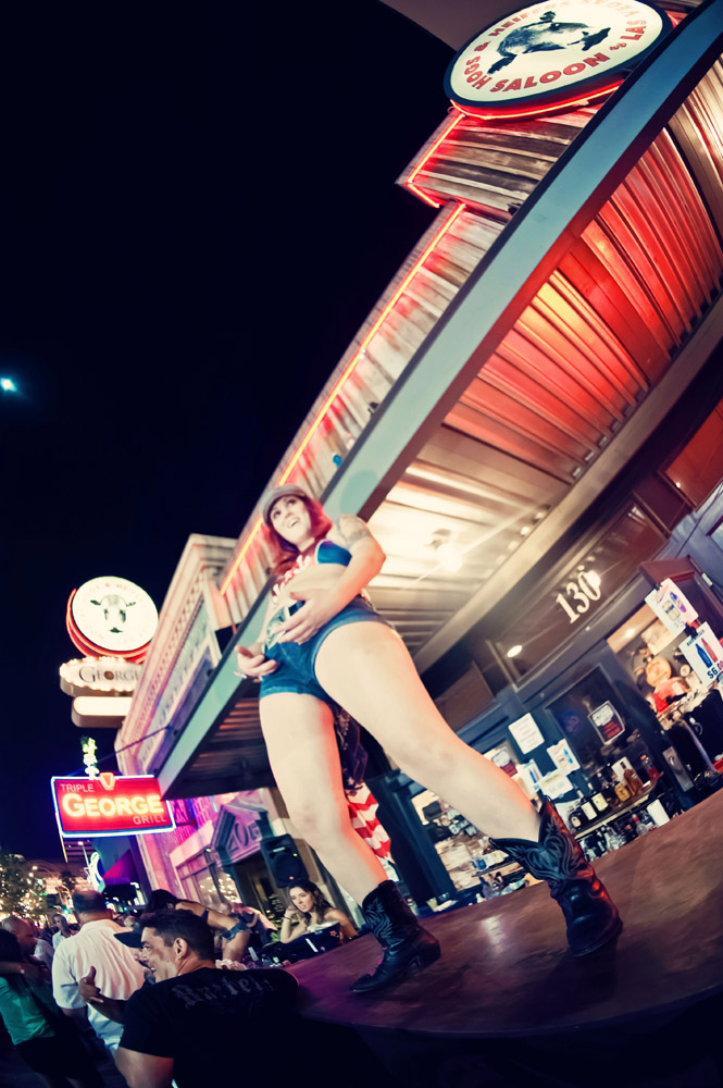 Hogs & Heifers Saloon Las Vegas_0004
