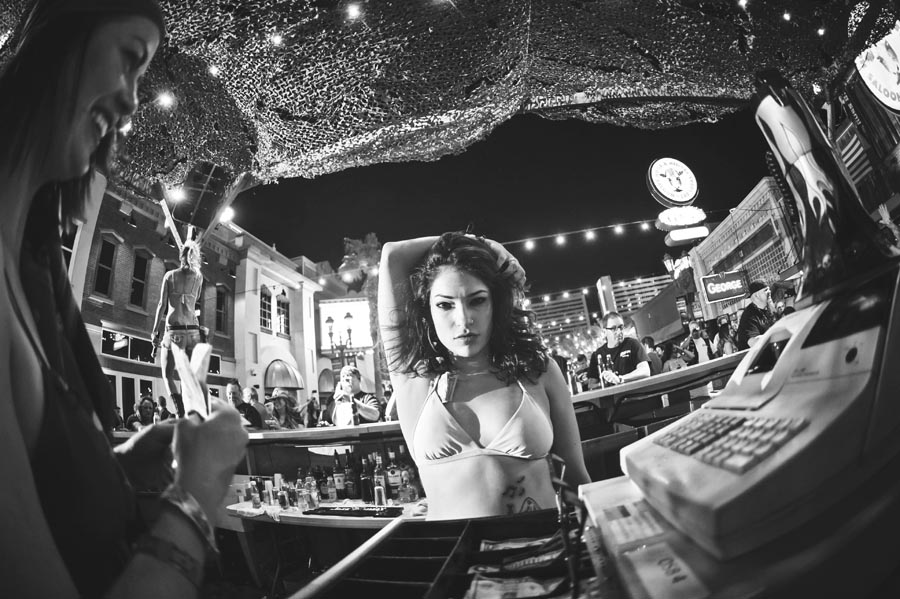 Hogs & Heifers Saloon_Toys Run_601041