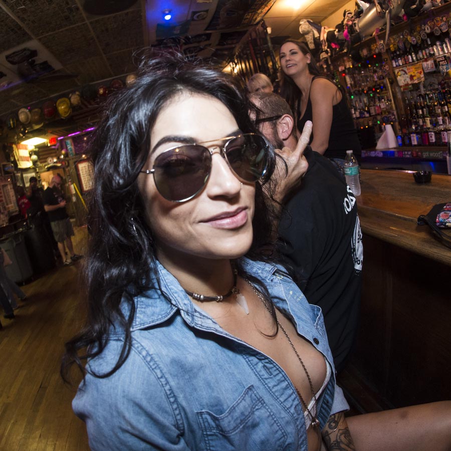 Hogs & Heifers Saloon_Toys Run_601083