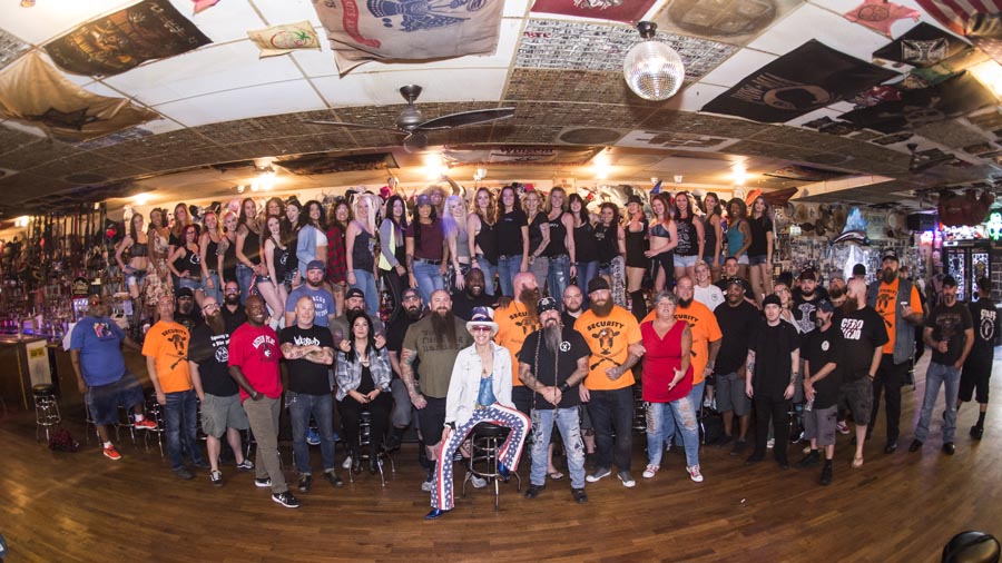 Hogs & Heifers Saloon_Toys Run_601084