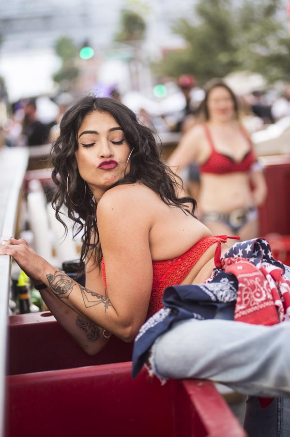 Hogs & Heifers Saloon_Toys Run_601087